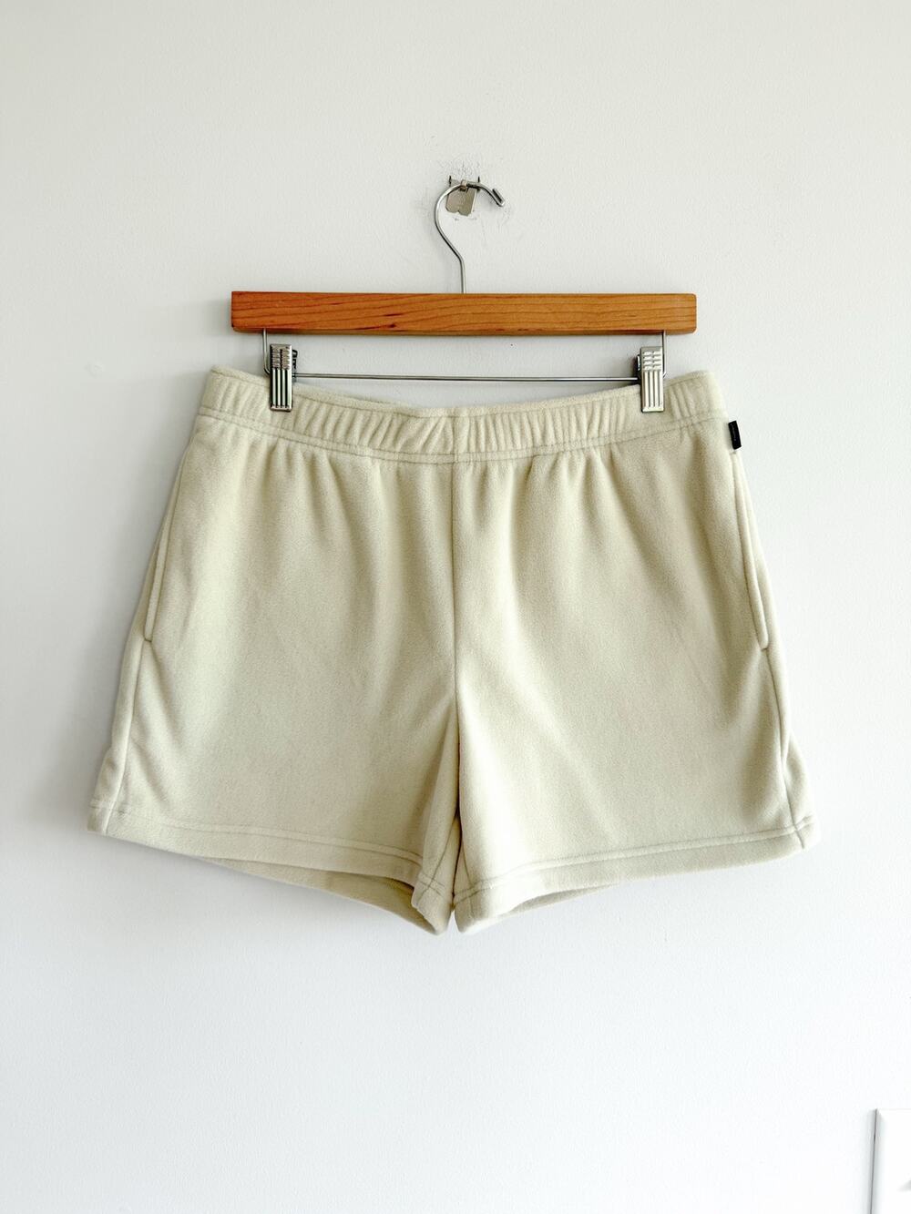 Aritzia Golden Polartec 200 Region Mid Rise Shorts Cream M